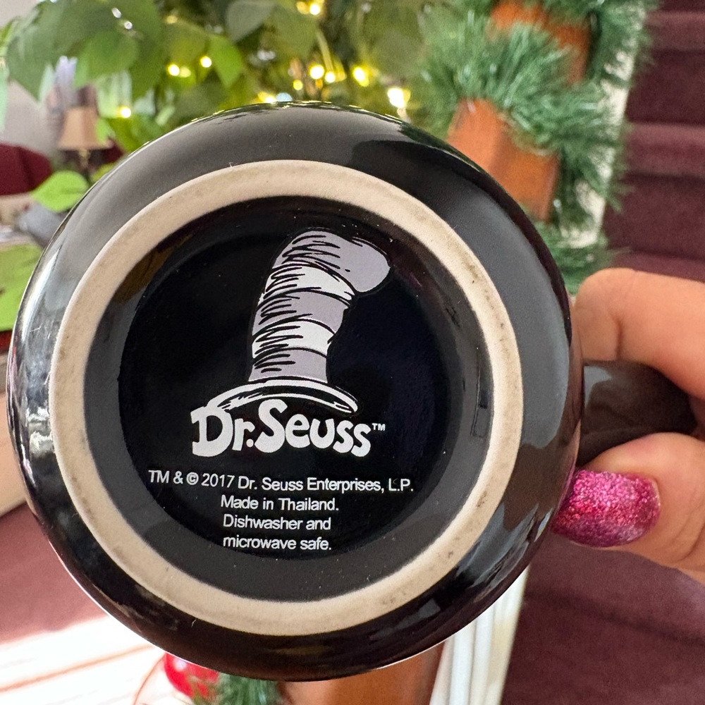 NWOT UNIVERSAL STUDIOS DR. SEUSS FATHER OF ALL THINGS COFFEE MUG - Picture 6 of 7